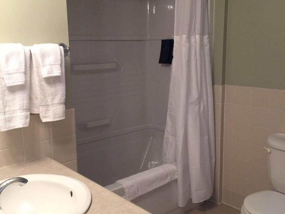 The Towne Motel photo 59