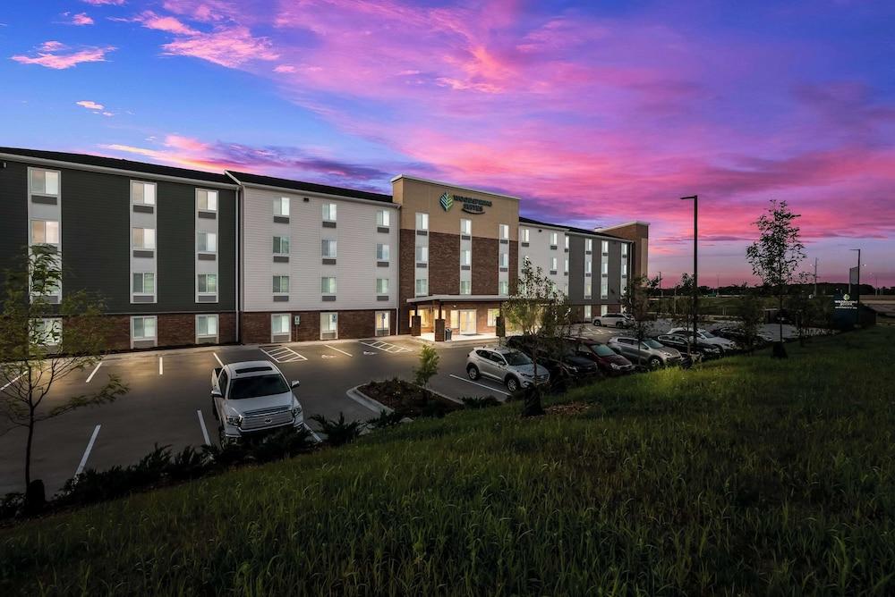 Woodspring Suites Milwaukee - Menomonee Falls photo 38