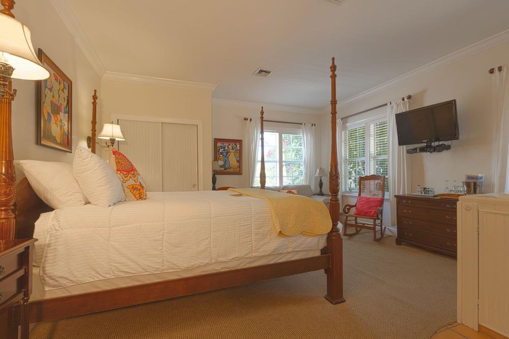 The Caribbean Court Boutique Hotel photo 38