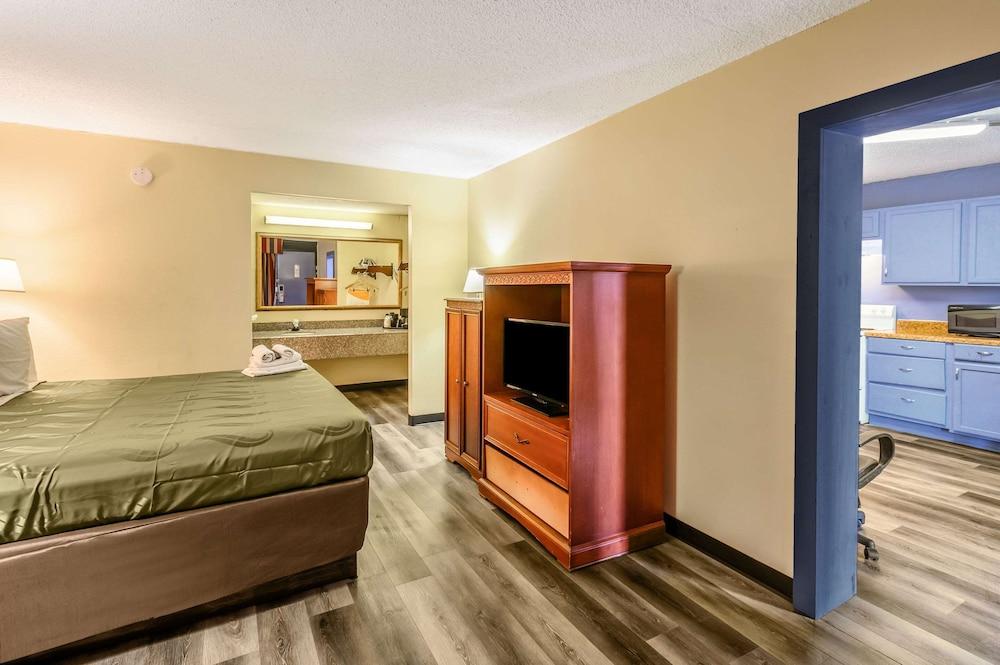 Quality Inn New Orleans I-10 East photo 21