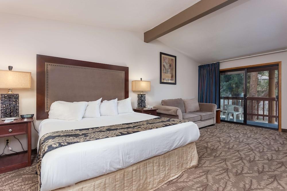 Shilo Inn Suites Hotel - Bend photo 7