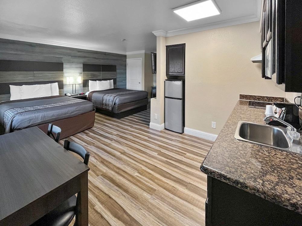Rodeo Lodge photo 27