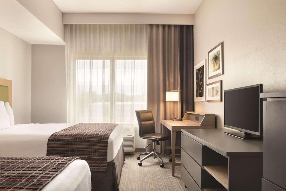 Country Inn & Suites by Radisson, Springfield Southeast photo 10