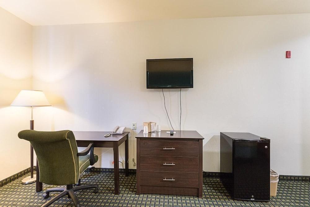 Budget Inn and Suites photo 7