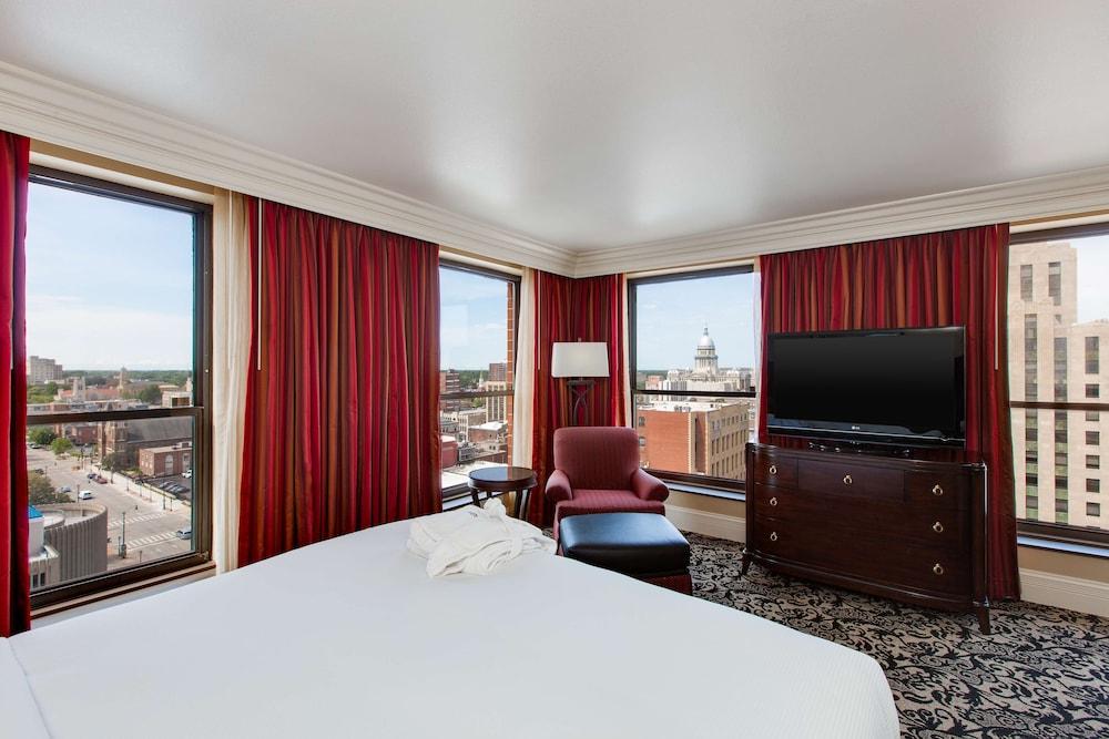 President Abraham Lincoln Springfield - DoubleTree by Hilton photo 24