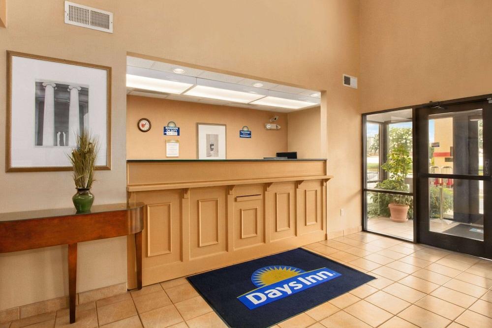 Days Inn by Wyndham Greenville South/Mauldin photo 2