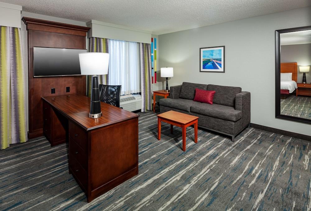 Hampton Inn & Suites Mobile I-65@ Airport Blvd photo 8