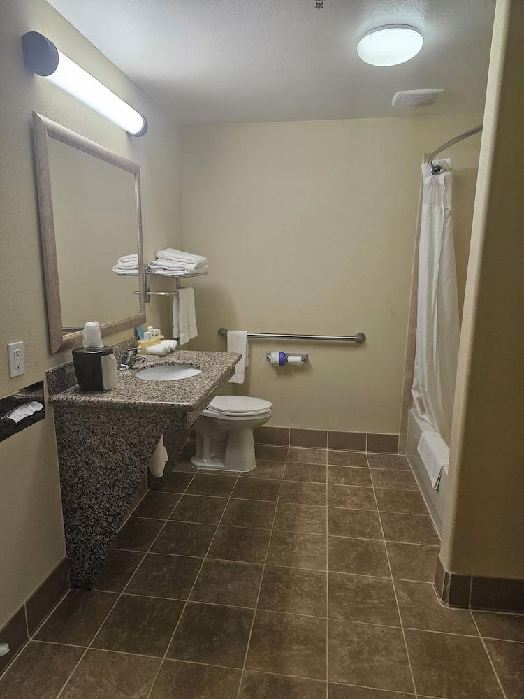 Express Inn Leesville Ft Johnson, SureStay Collection by BW photo 26