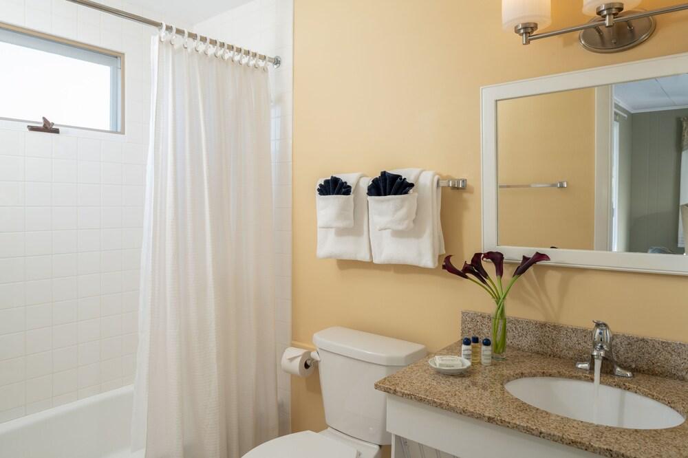 Dockside Guest Quarters & Restaurant photo 87