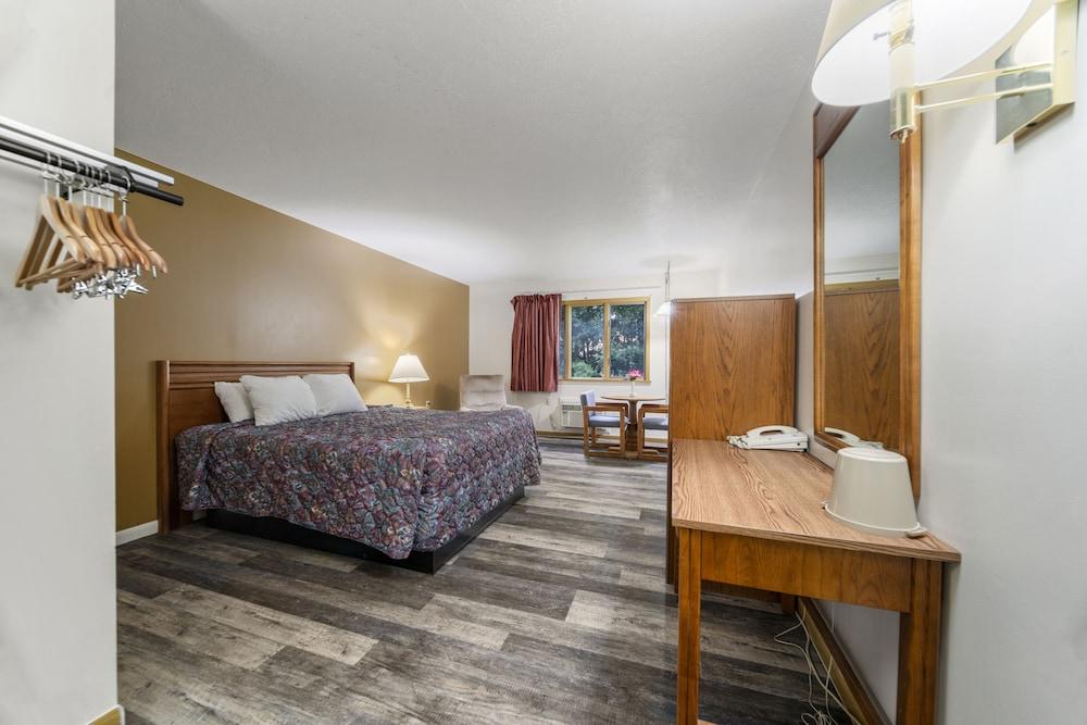 Executive Inn Cass City photo 16