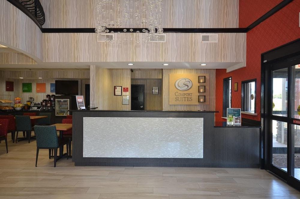 Comfort Suites Fairgrounds West photo 15