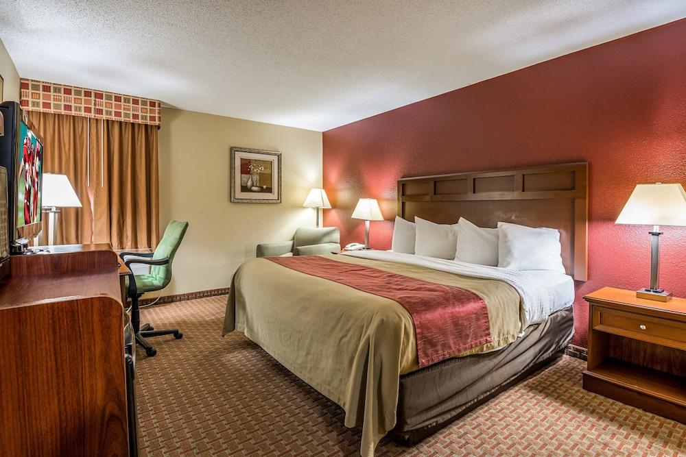 Red Roof Inn & Suites Little Rock photo 35