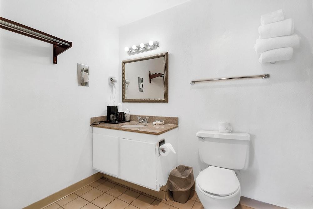 Heritage Inn Express Roseville photo 15