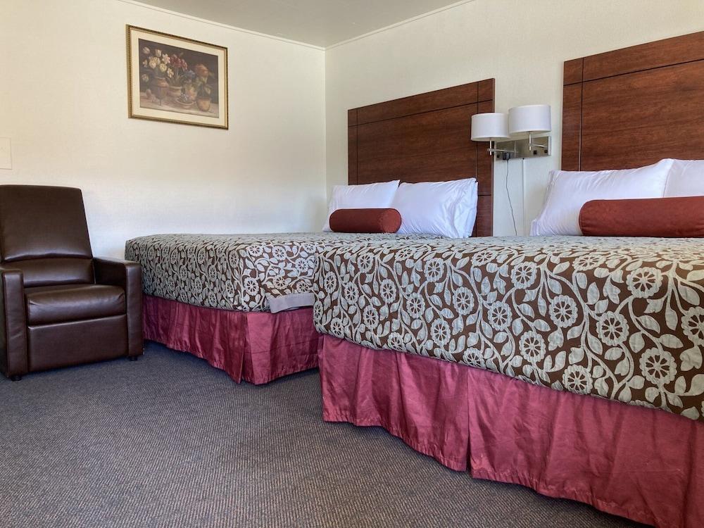 Hot Springs Hills Inn photo 3