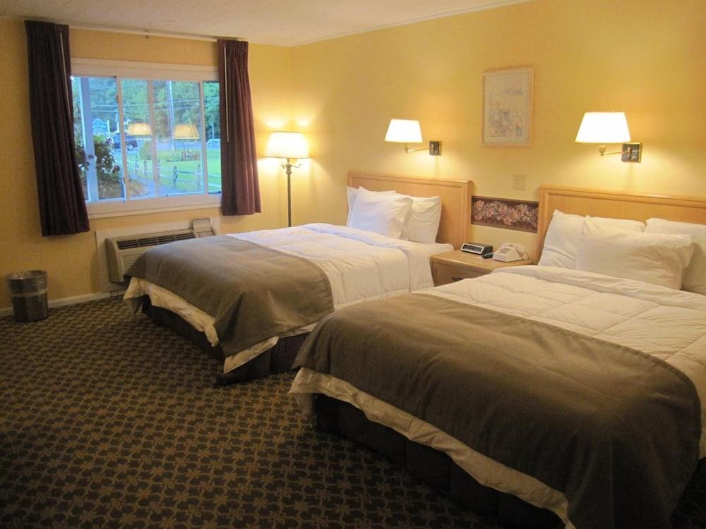 Lyn Aire Motel photo 25