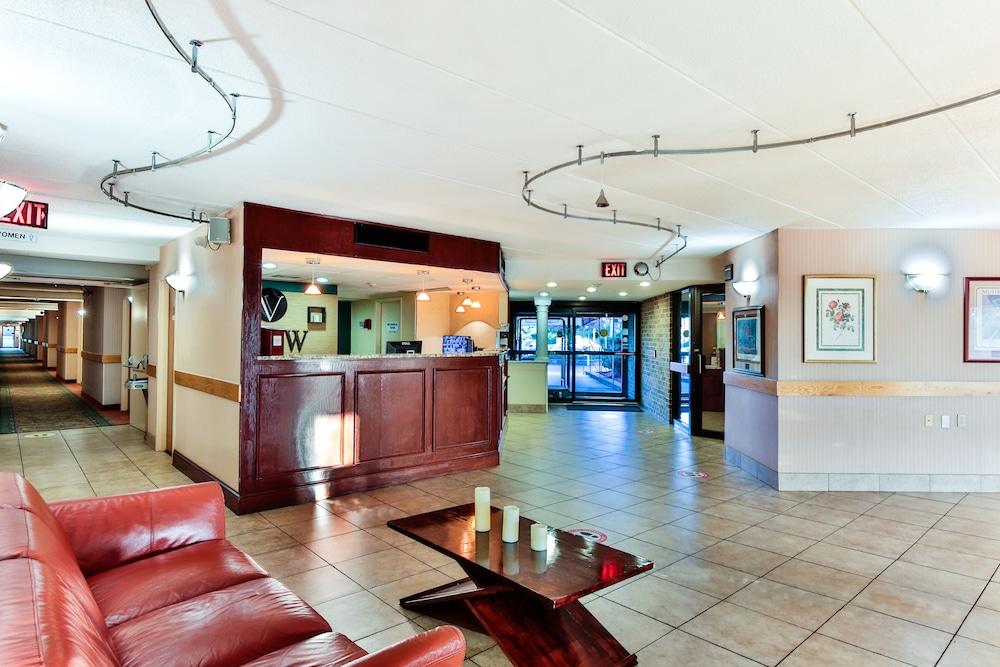 The View Inn & Suites photo 14