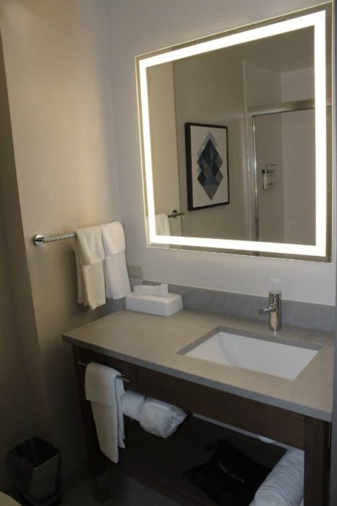 Candlewood Suites Southfield - Detroit by IHG photo 34