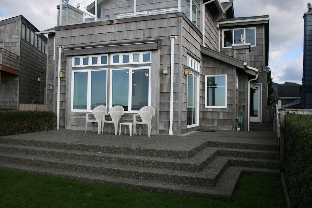 The Waves/The Argonauta Inn/The White Heron Lodge photo 97