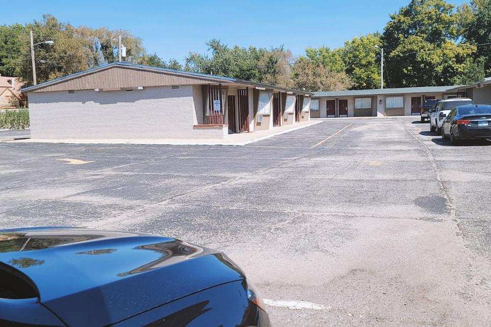 Blue Way Inn And Suites Winfield — hotel in Winfield