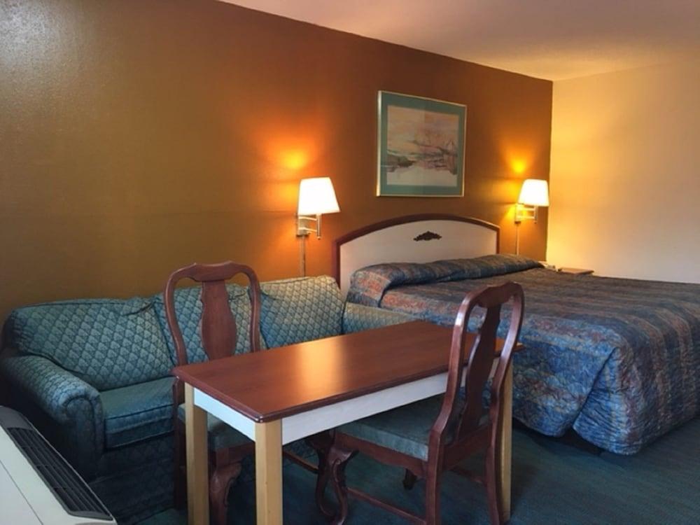 Suite Stay Talladega photo 4