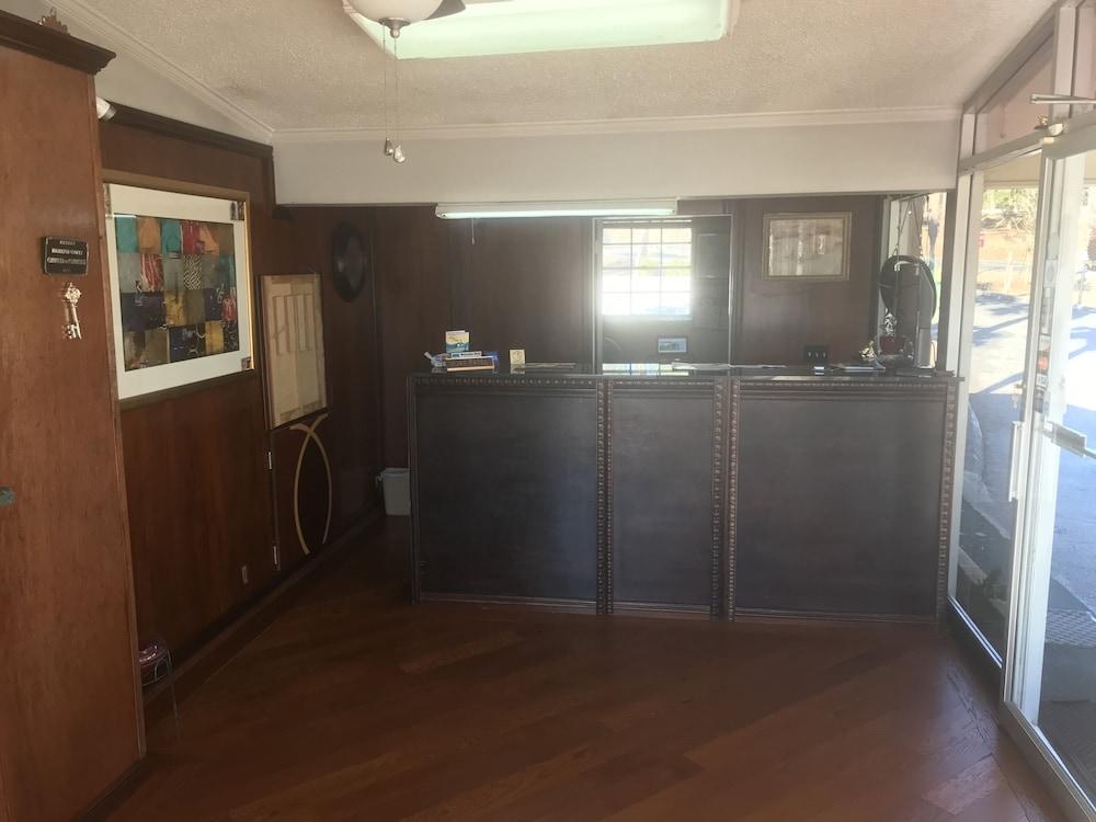 American Inn and Suites photo 20