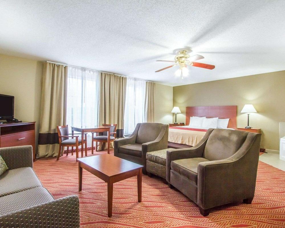 Comfort Inn Poplar Bluff North photo 19