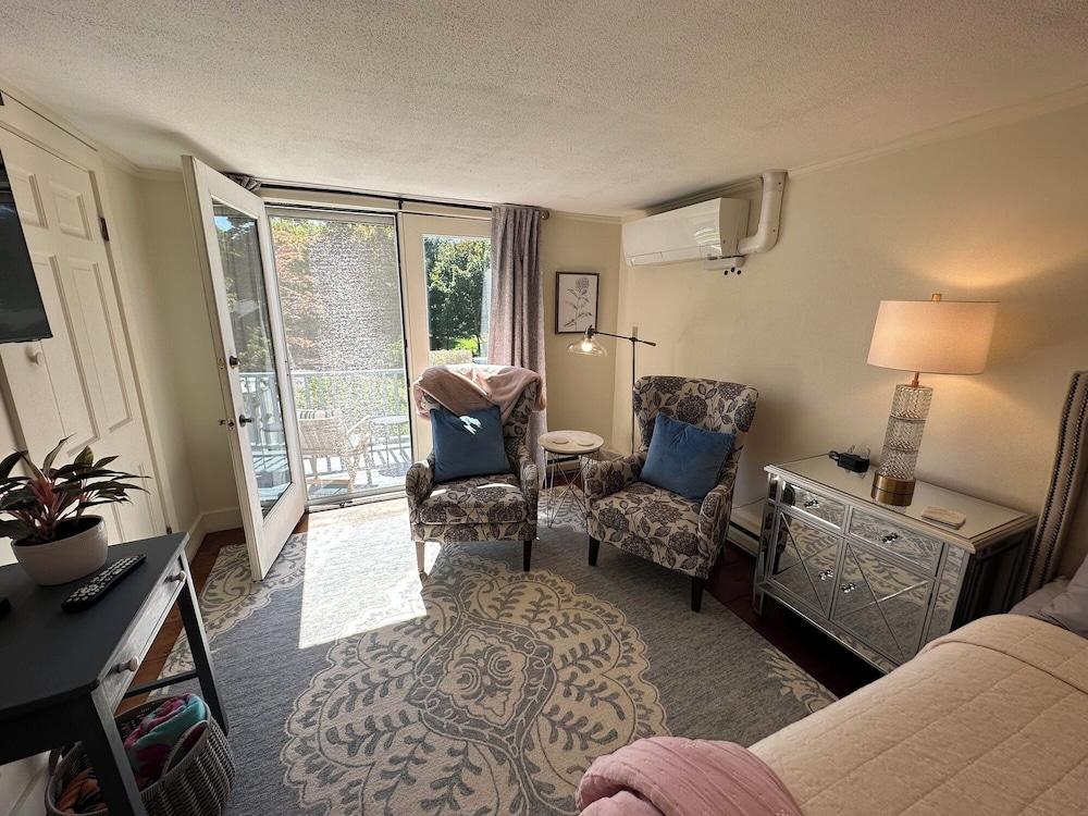 Inn at Perkins Cove photo 96