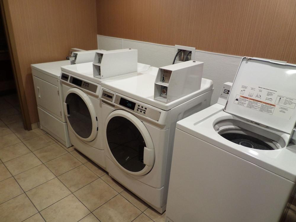 Hampton Inn & Suites Bakersfield/Hwy 58, CA photo 30