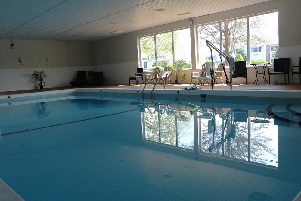Sunbird Cape Cod Resort photo 4