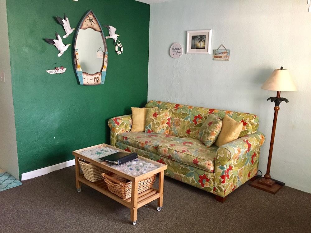 Lollipop Motel photo 34