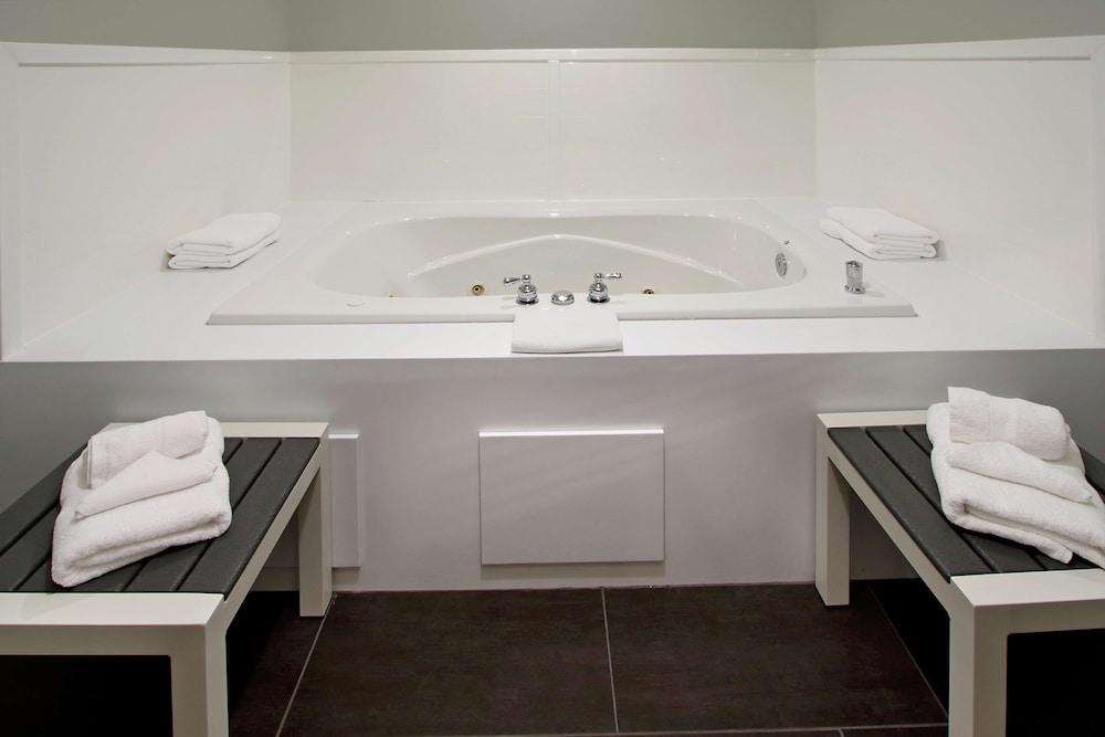 Hampton Inn Hagerstown-I-81 photo 28
