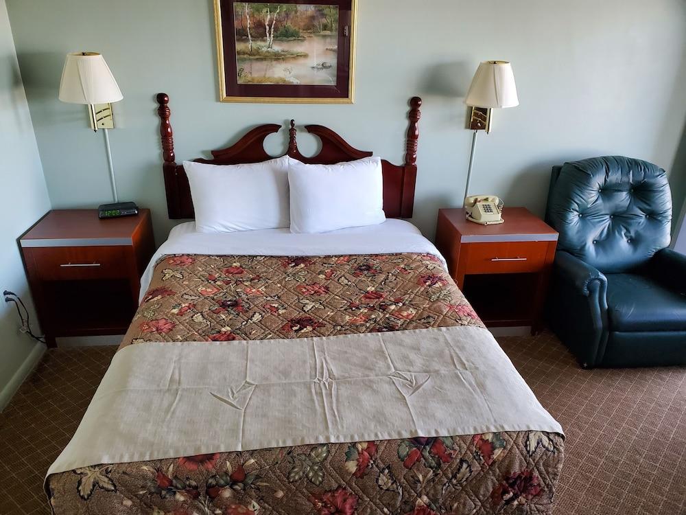 Royal Motel photo 34
