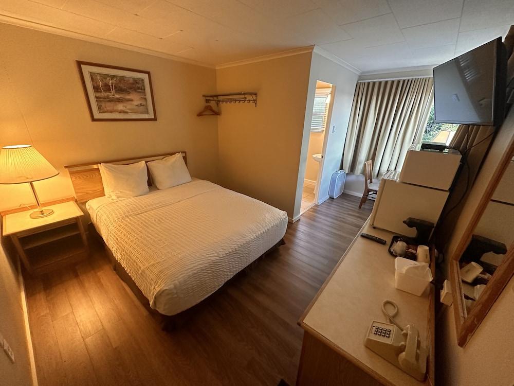 Astoria Crest Motel photo 16