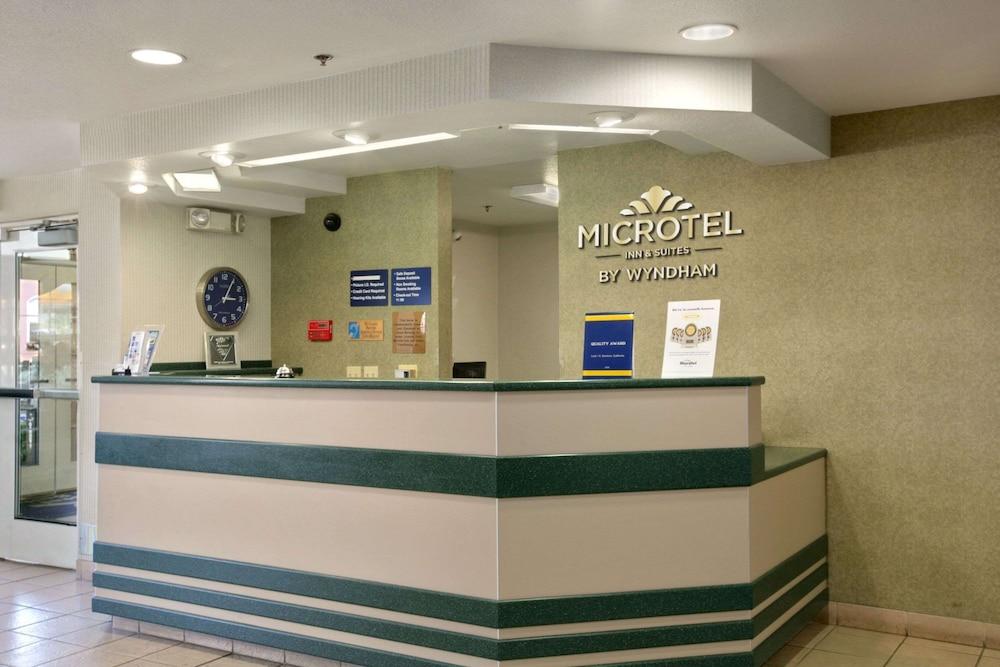 Microtel Inn & Suites by Wyndham Lodi/North Stockton photo 2