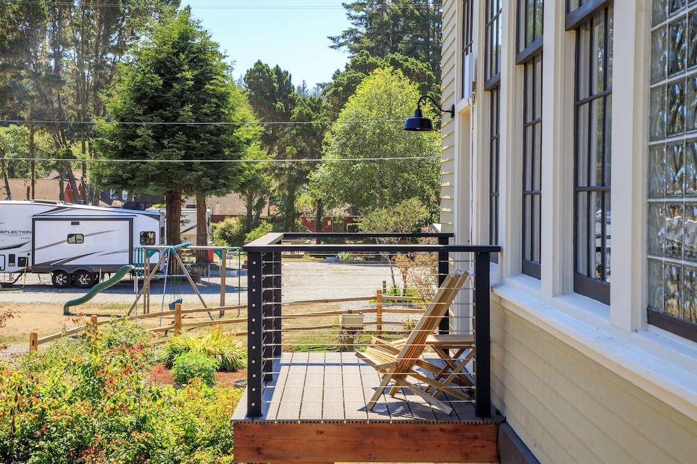 The Historic Schoolhouse Inn photo 68