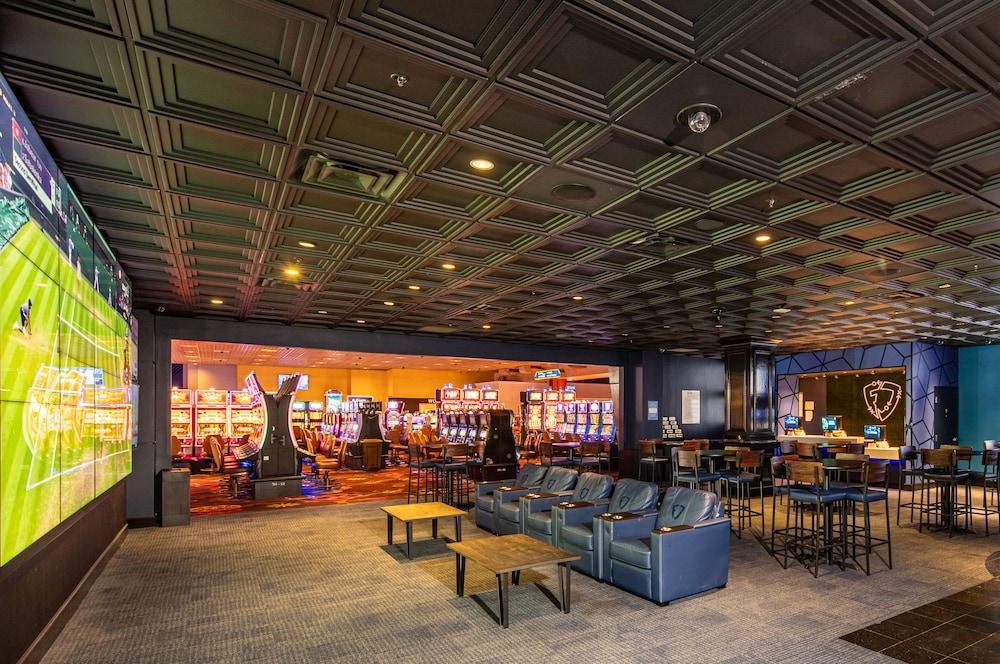 Delta Downs Racetrack Casino Hotel photo 40