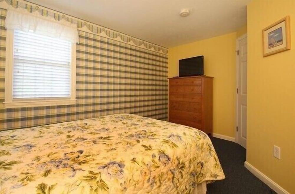Colonial Acres Resort photo 13