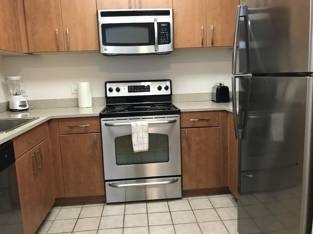 Downtown Luxury Suites photo 16
