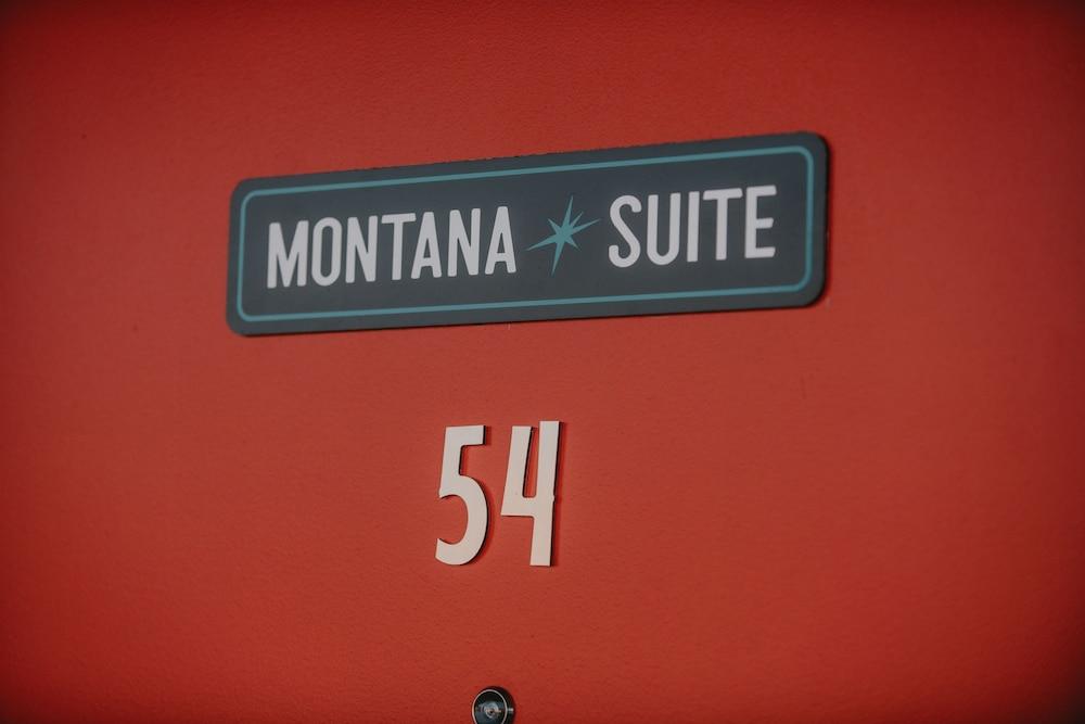 The Sapphire Motel photo 78