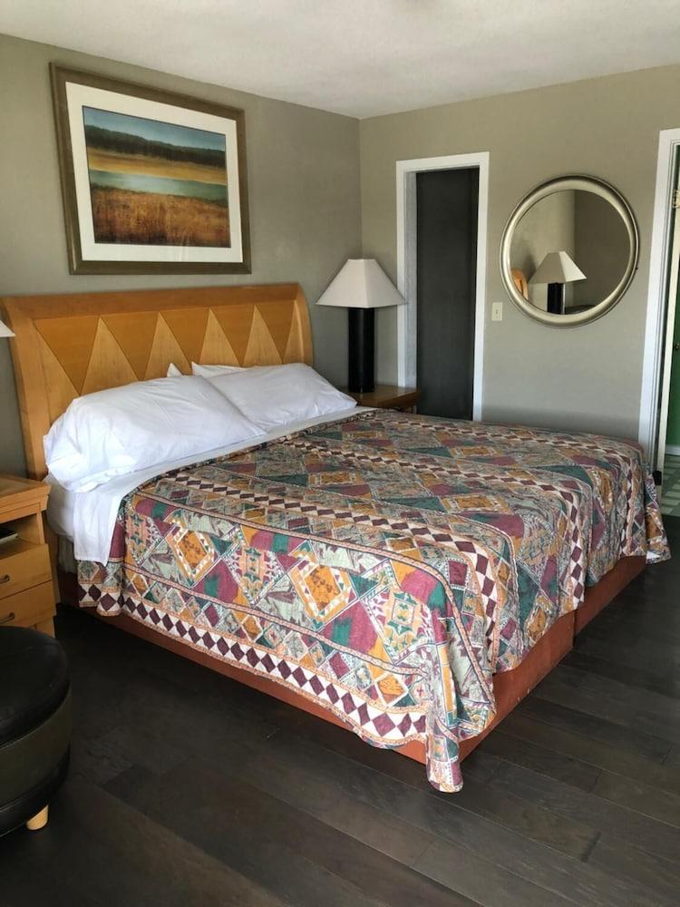 Avon Motel photo 17