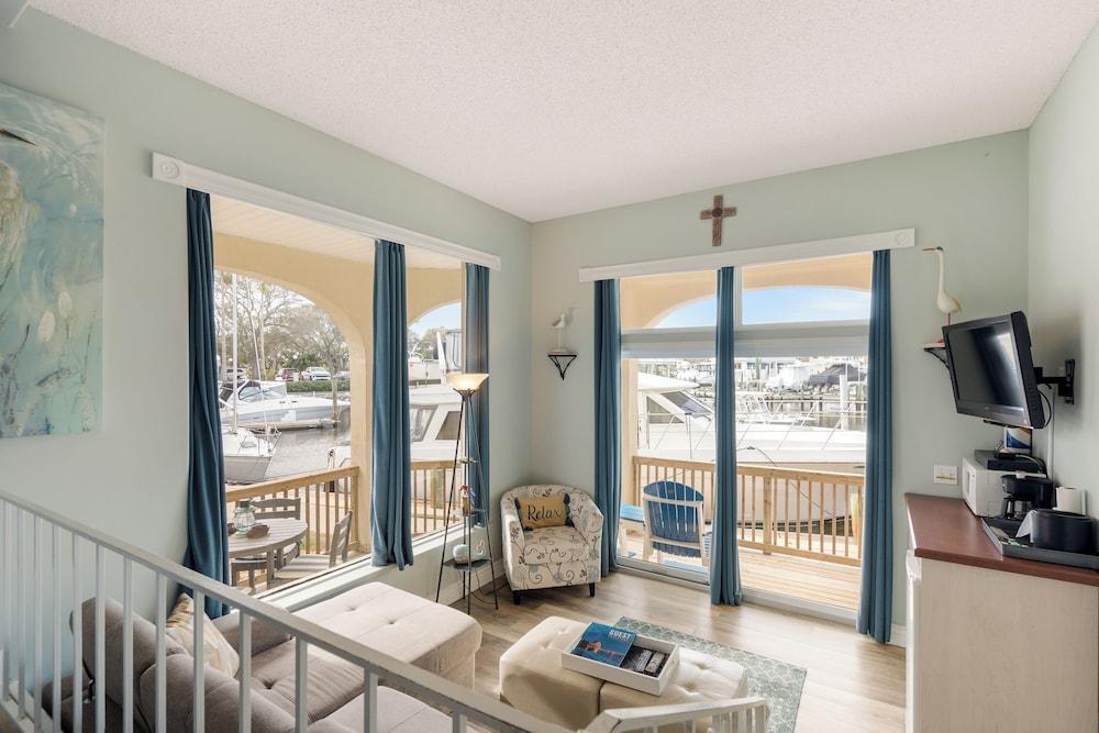 Inn at Camachee Harbor by Coolvacay photo 20