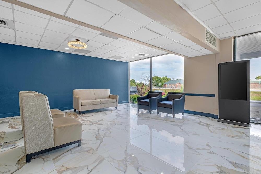 Baymont by Wyndham Richmond KY photo 12