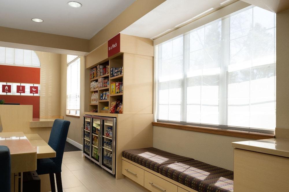 TownePlace Suites by Marriott San Jose Cupertino photo 2