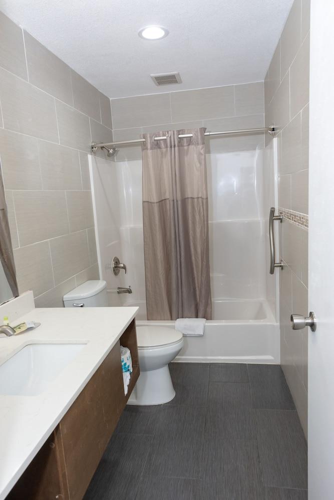 Value Inn Bellflower photo 22