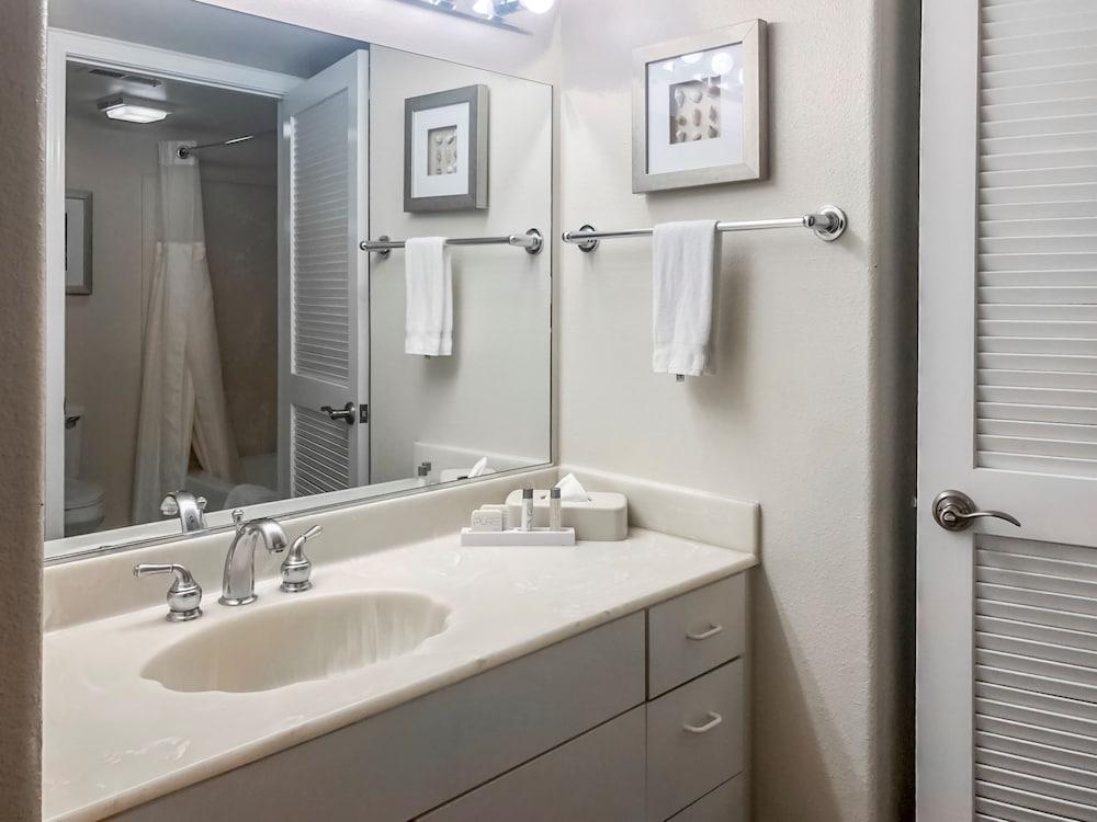 Hilton Vacation Club Riviera Beach & Shores photo 13