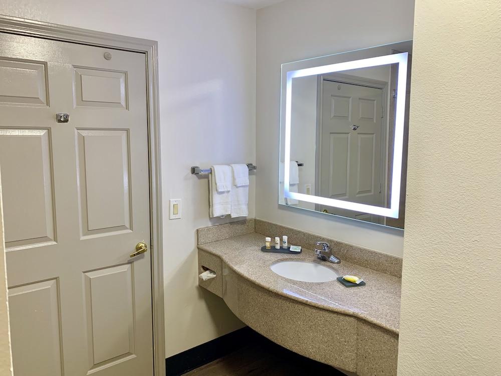 Kemah Edgewater Hotel, SureStay Collection by Best Western photo 21