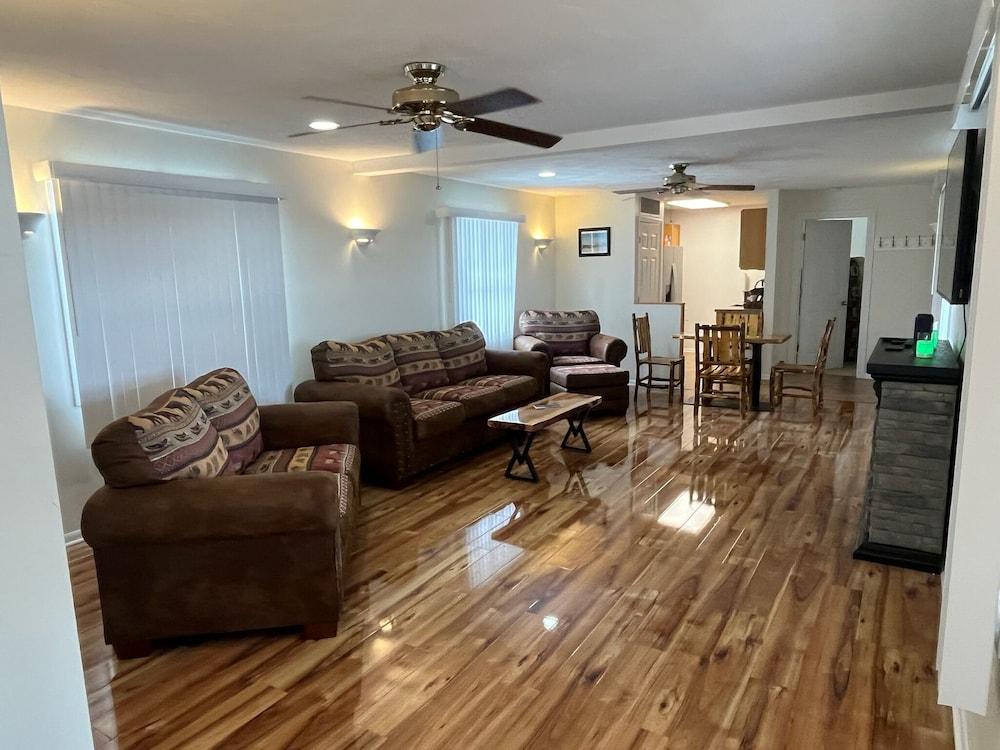 Fox Lakeview Lodge photo 9