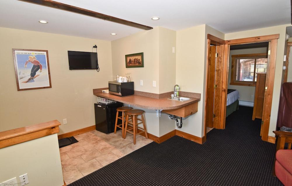 Timber Inn Motel photo 13