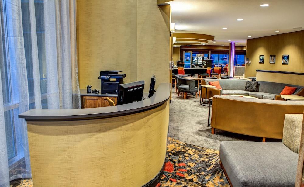 DoubleTree by Hilton West Fargo Sanford Medical Center Area photo 2