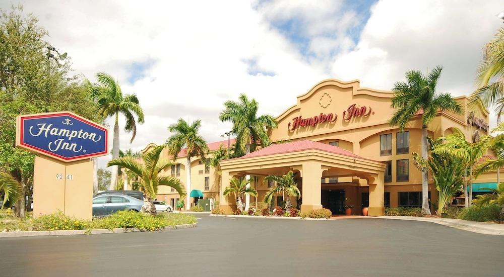 Hampton Inn Fort Myers-Airport & I-75 photo 1